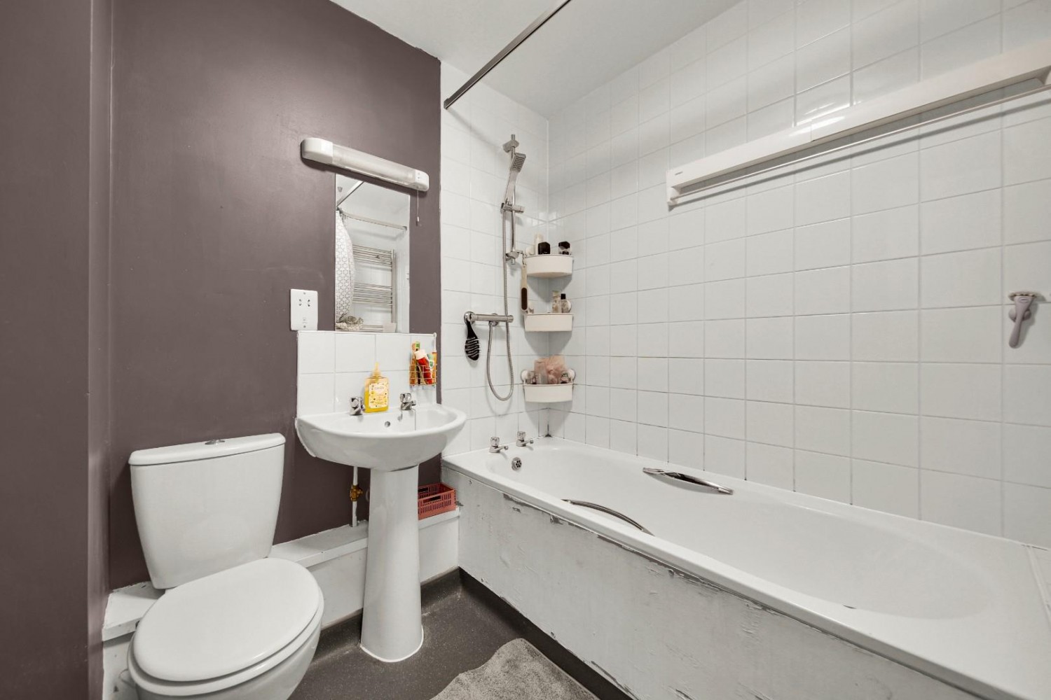 Arneways Avenue, Chadwell Heath, RM6