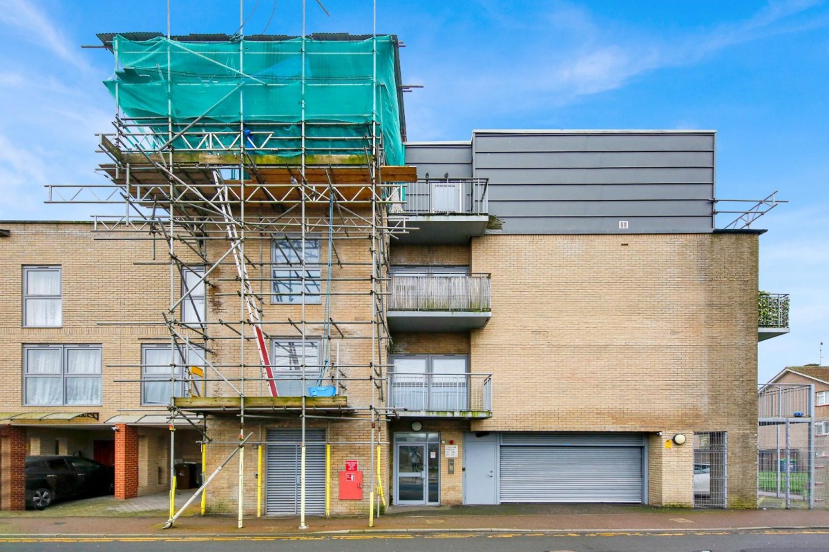 Arneways Avenue, Chadwell Heath, RM6