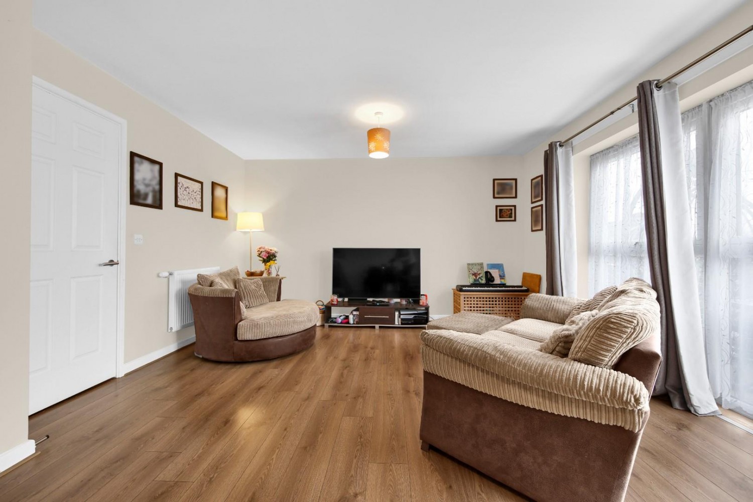 Arneways Avenue, Chadwell Heath, RM6