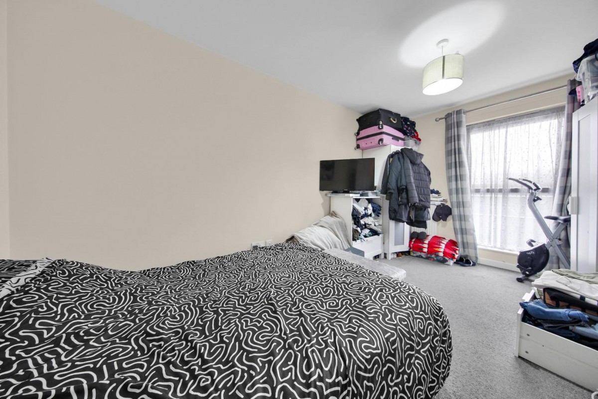 Arneways Avenue, Chadwell Heath, RM6