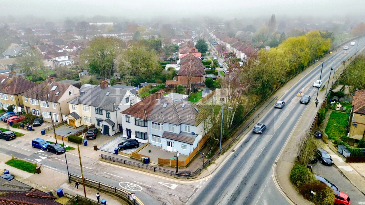 Pinner Park Avenue, Harrow