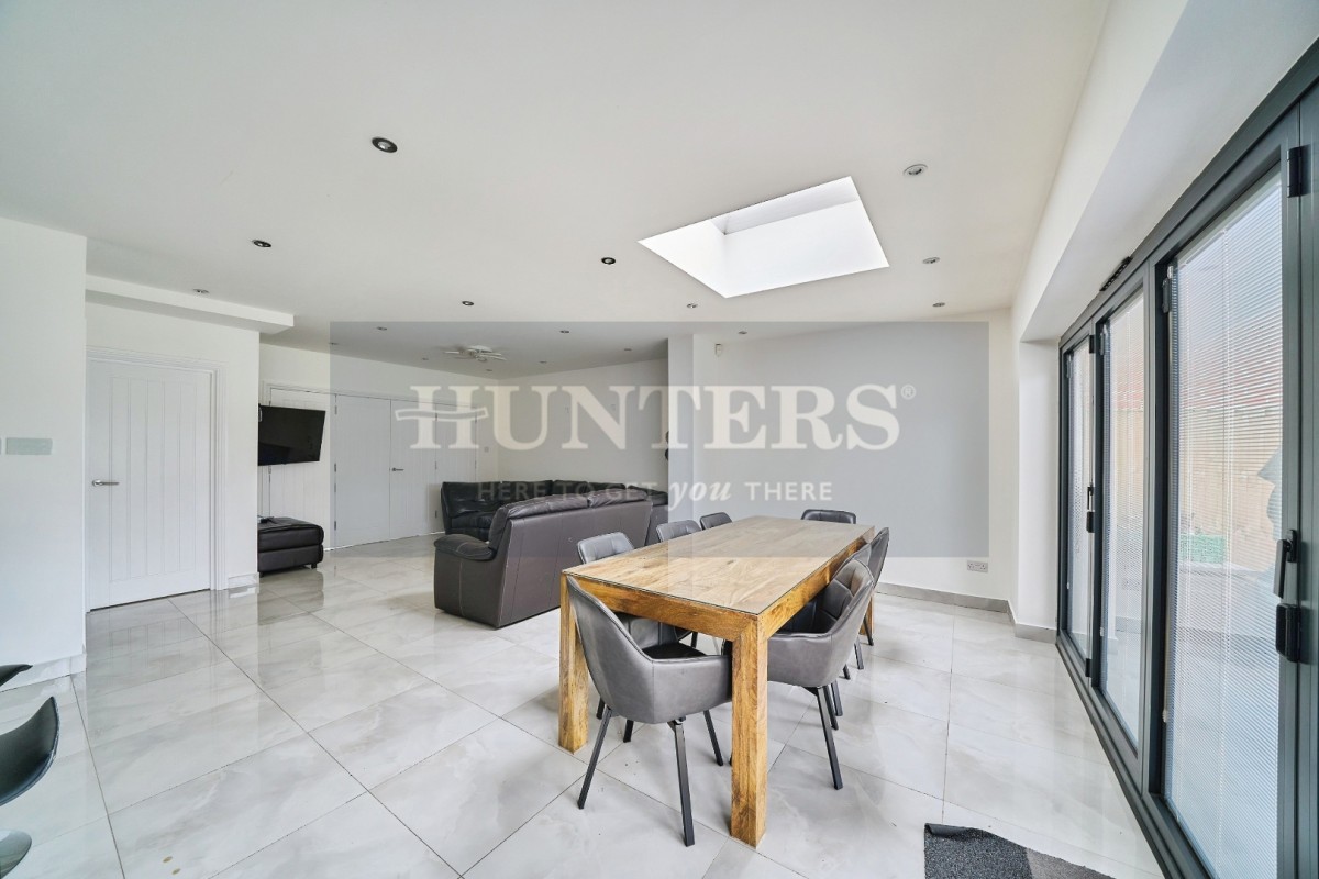 Pinner Park Avenue, Harrow