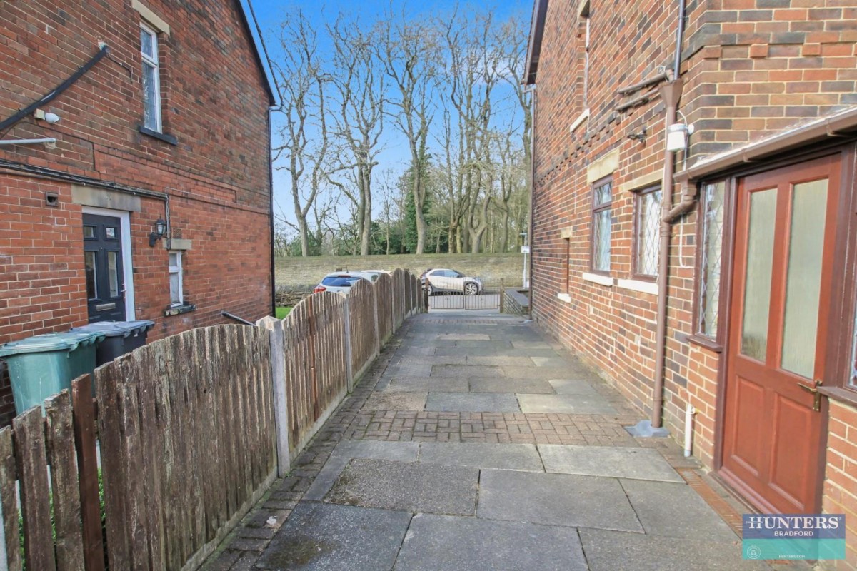 Burras Road Bradford, BD4 7TE