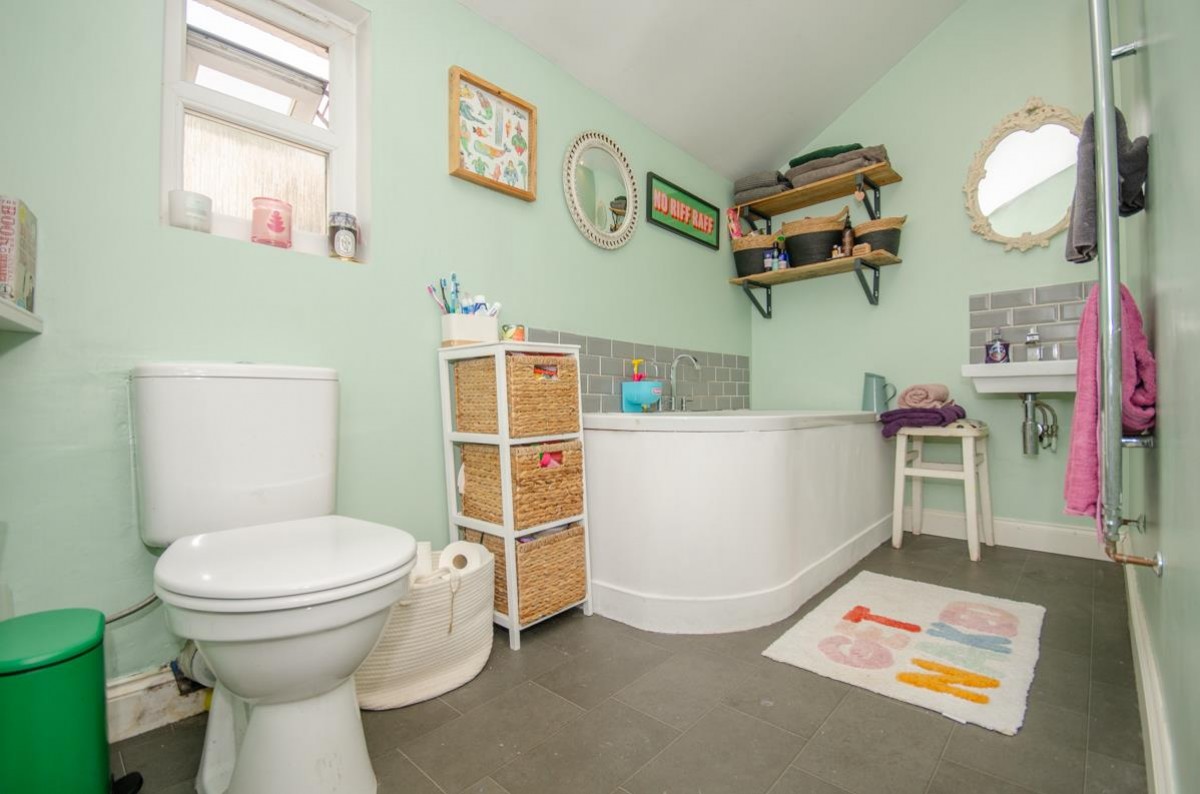 Fox Road, Easton, Bristol BS5 0YA