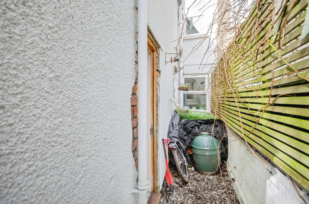 Fox Road, Easton, Bristol BS5 0YA