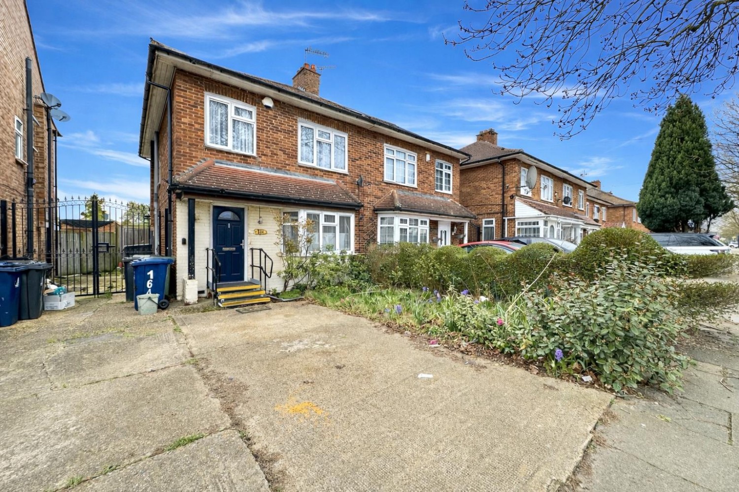 Kingshill Avenue, Northolt