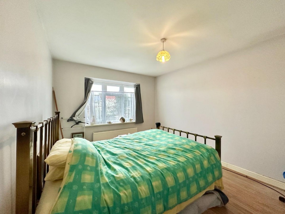 Kingshill Avenue, Northolt