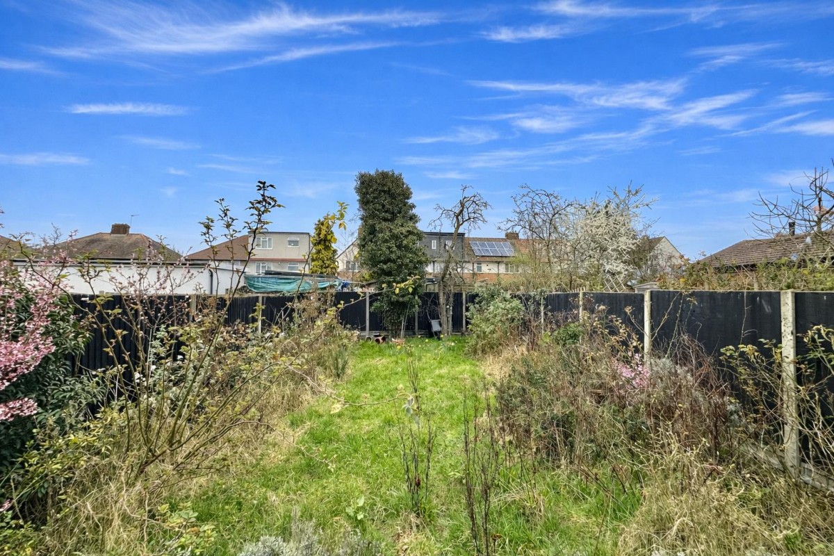 Kingshill Avenue, Northolt