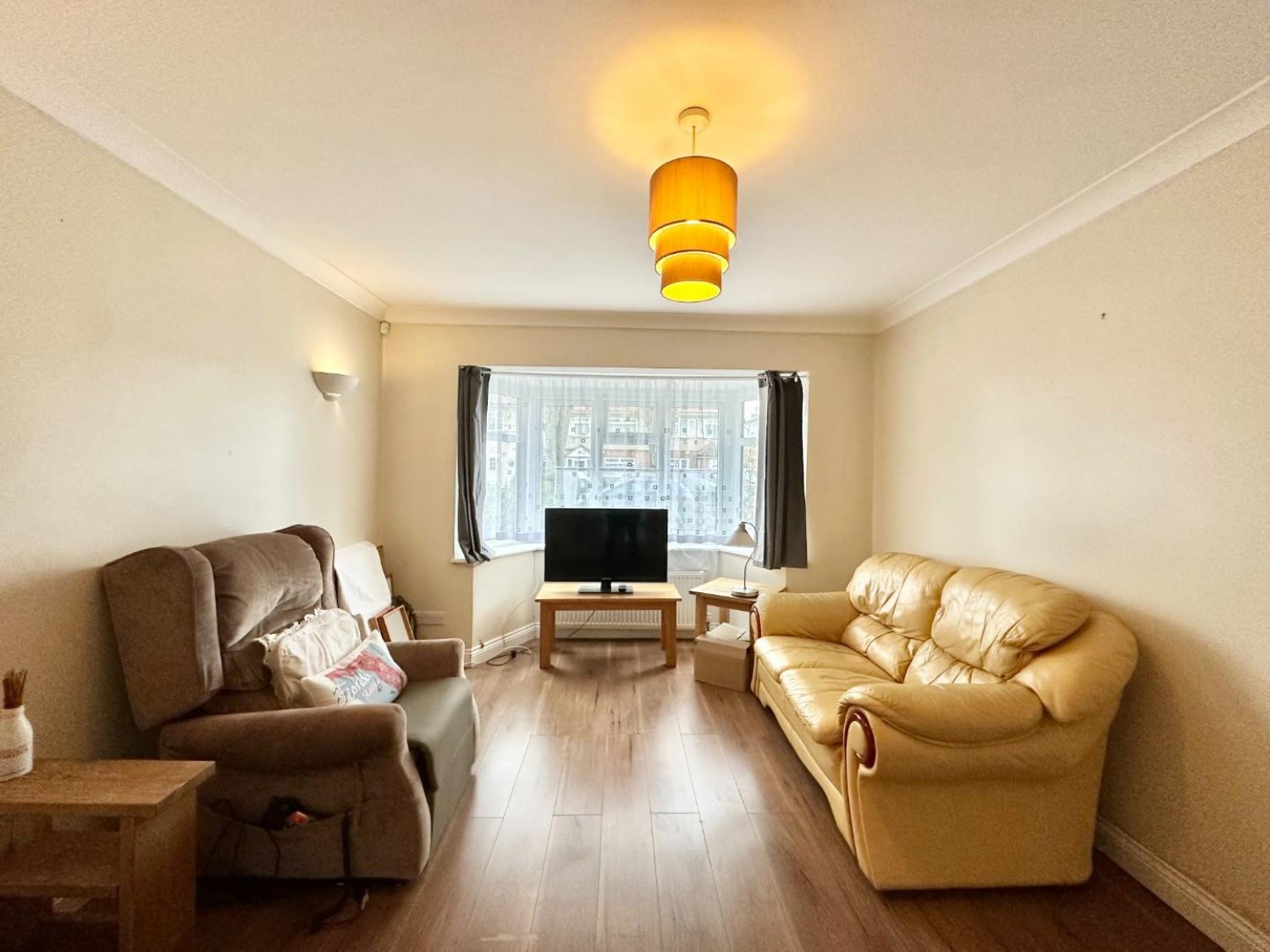 Kingshill Avenue, Northolt