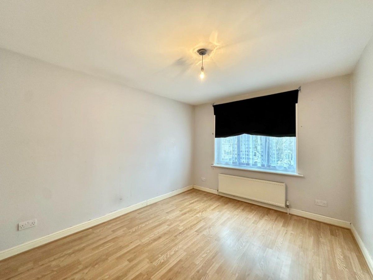 Kingshill Avenue, Northolt