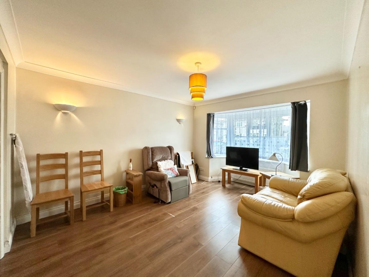 Kingshill Avenue, Northolt