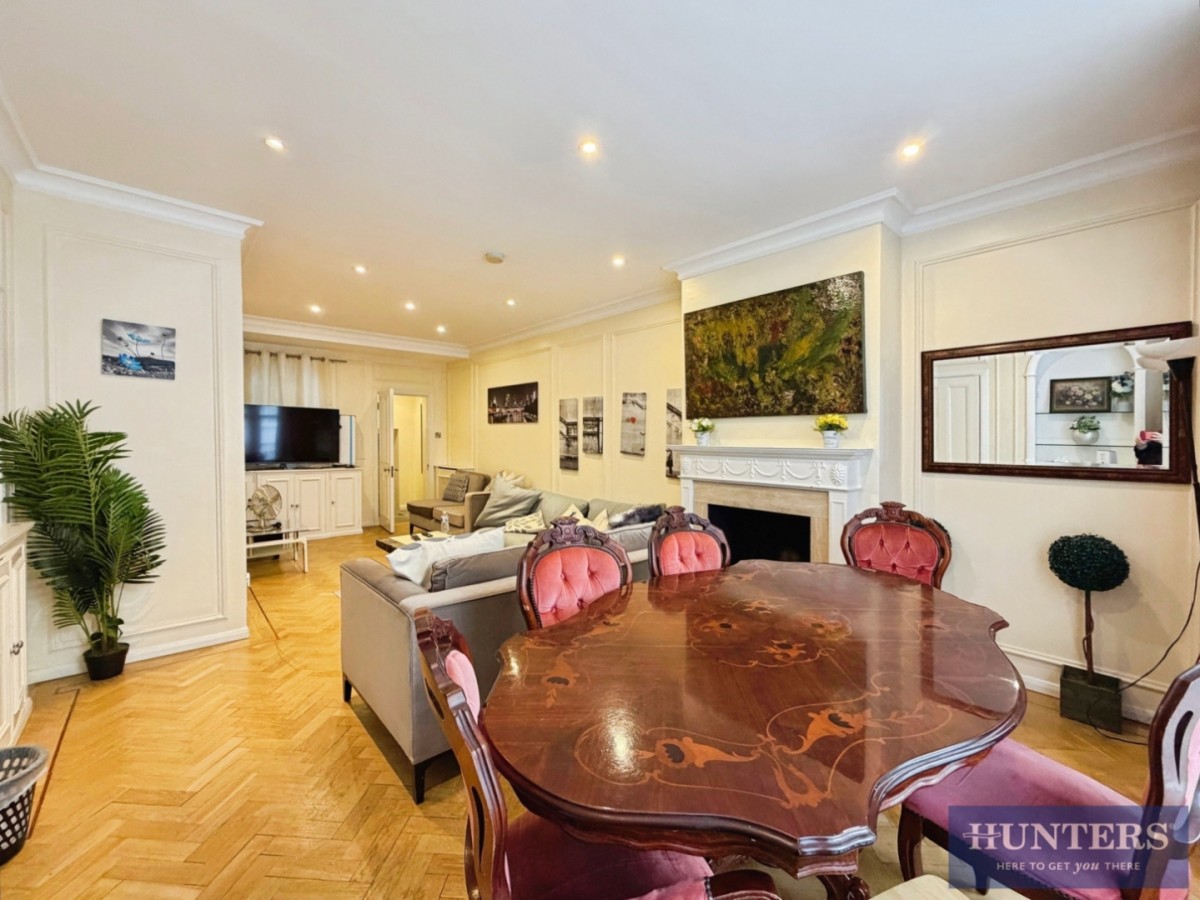 Montagu Mews West, London