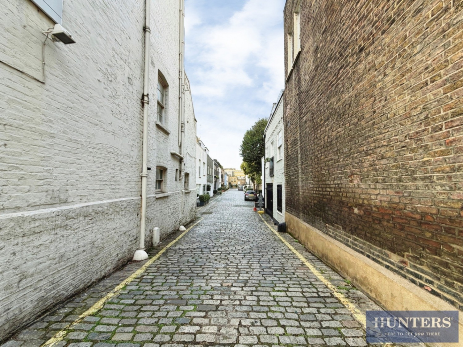 Montagu Mews West, London