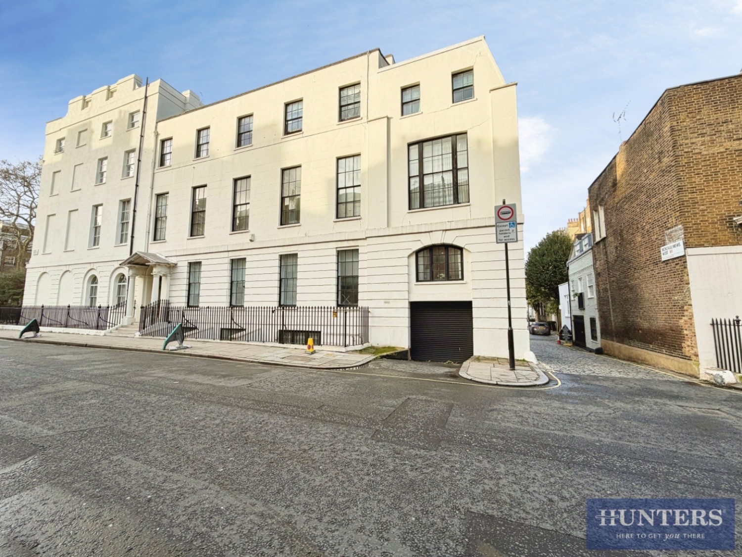 Montagu Mews West, London