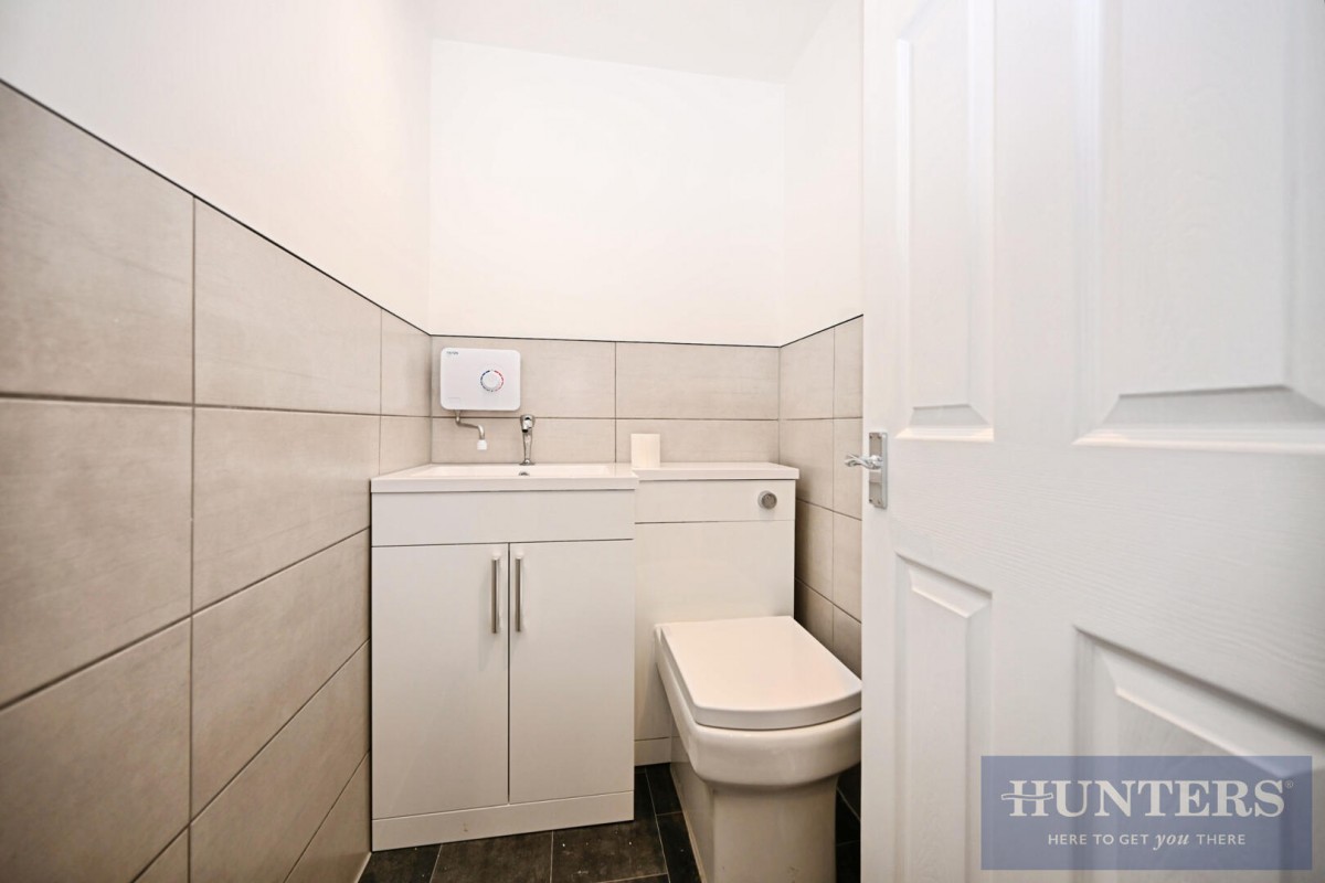 High Street, Yeadon, Leeds