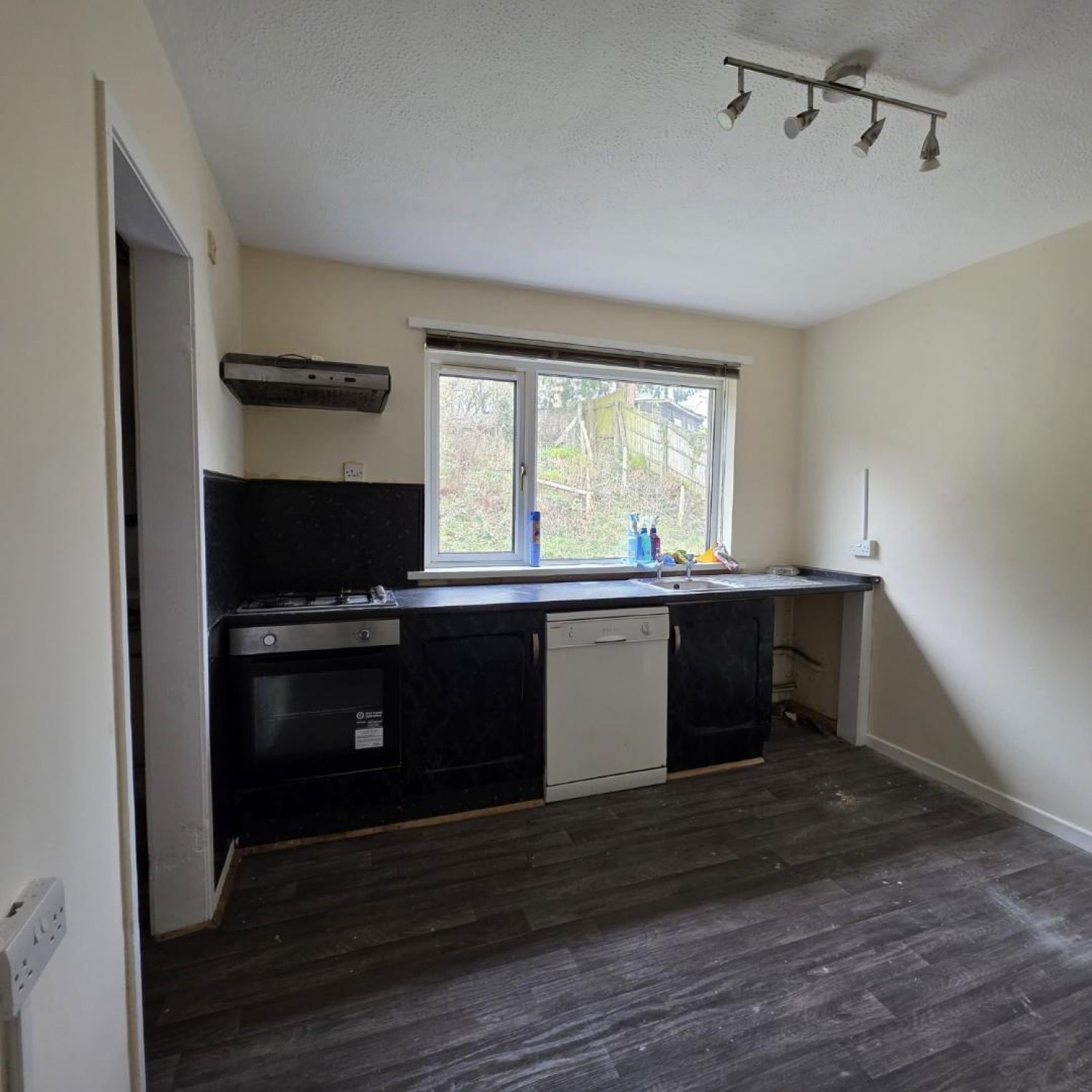 Pleasant View, Aberkenfig, Bridgend