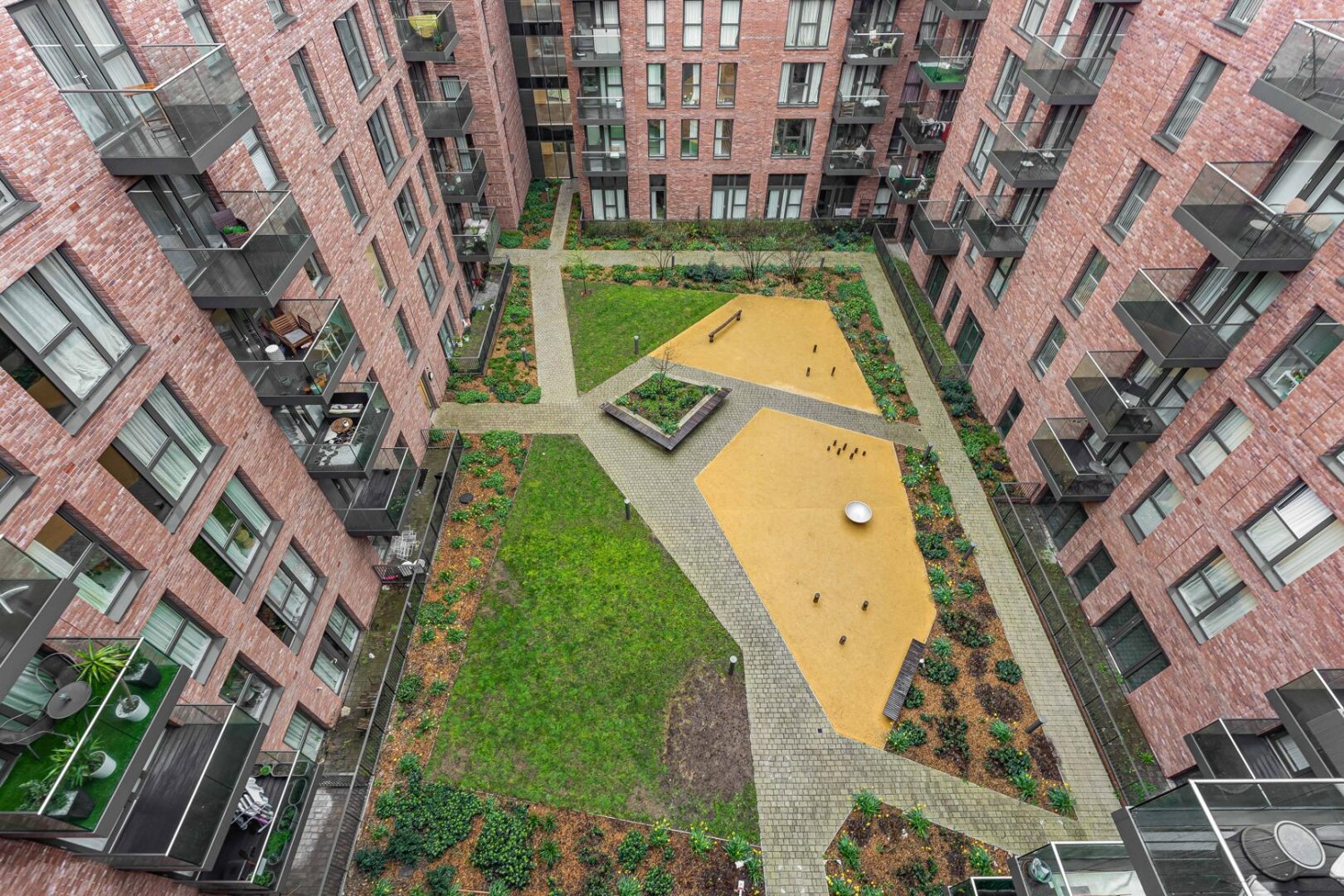 St Thunderer Street, London