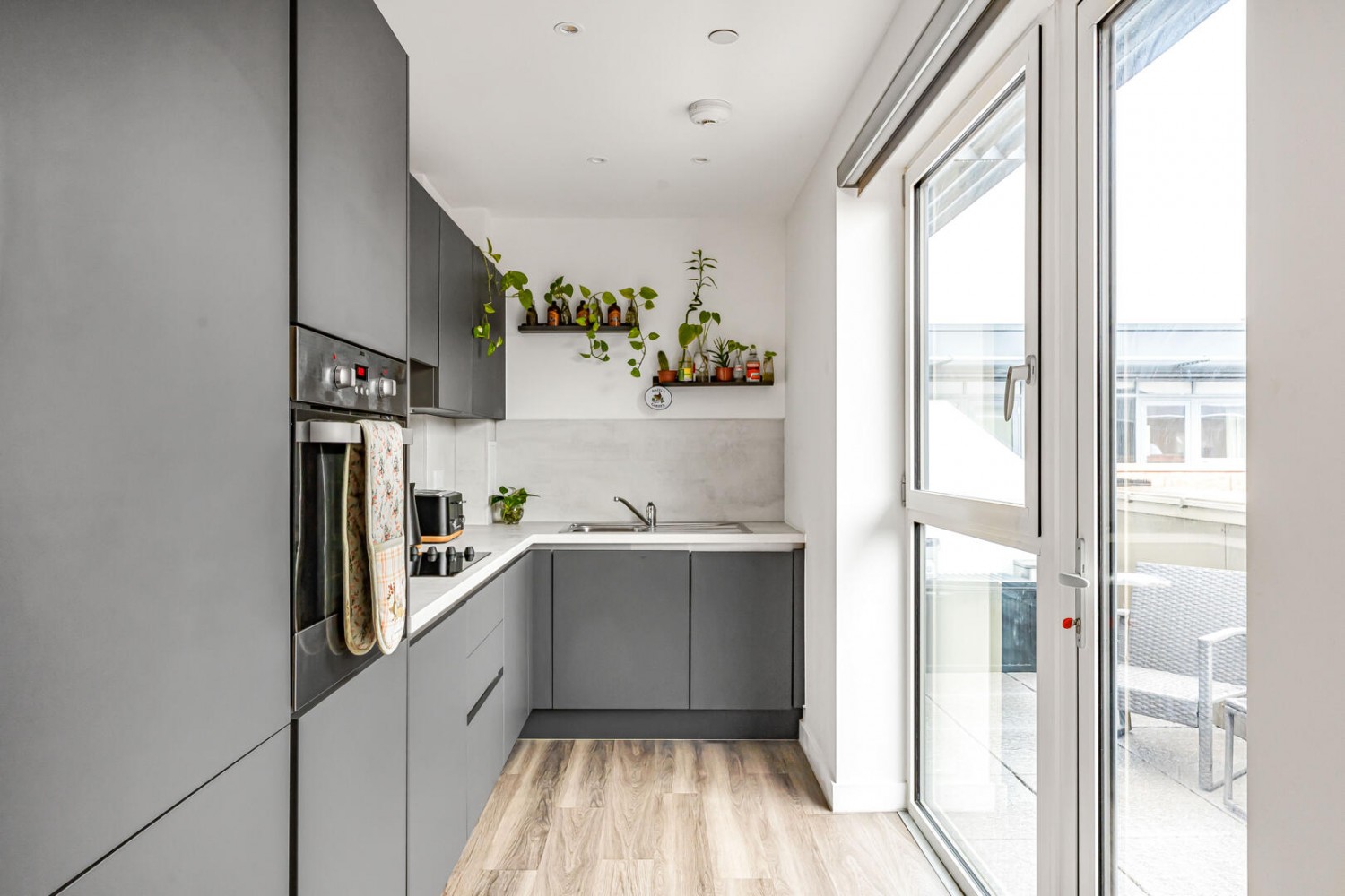 St Thunderer Street, London