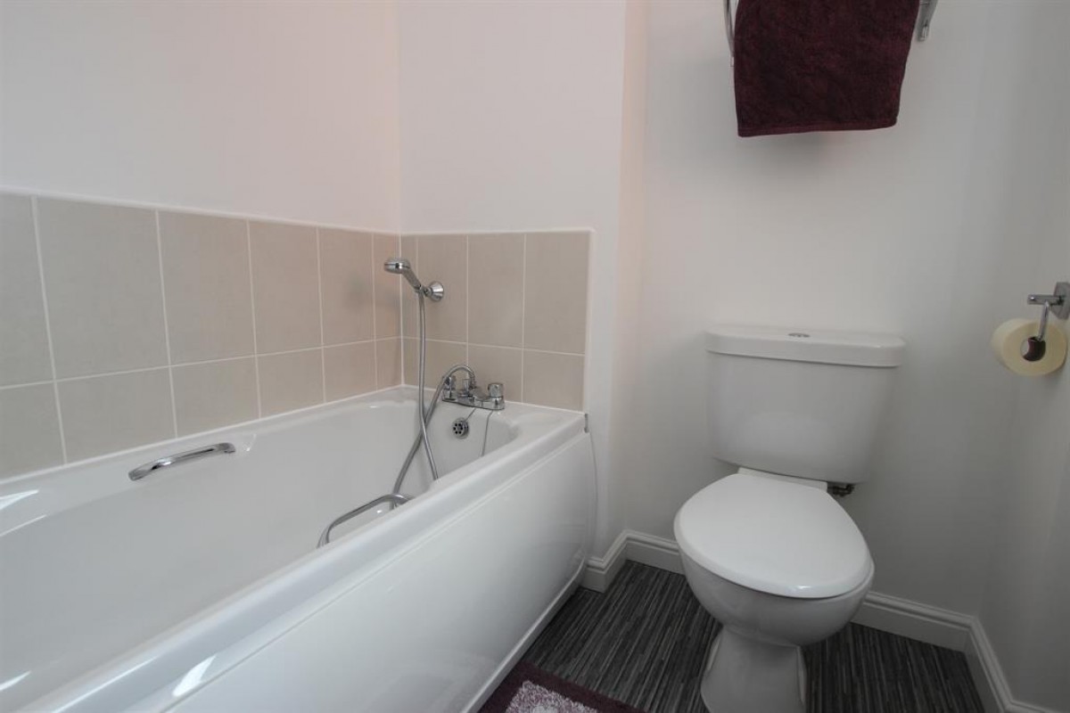 Westall Gardens, Darwen, BB3 3FN