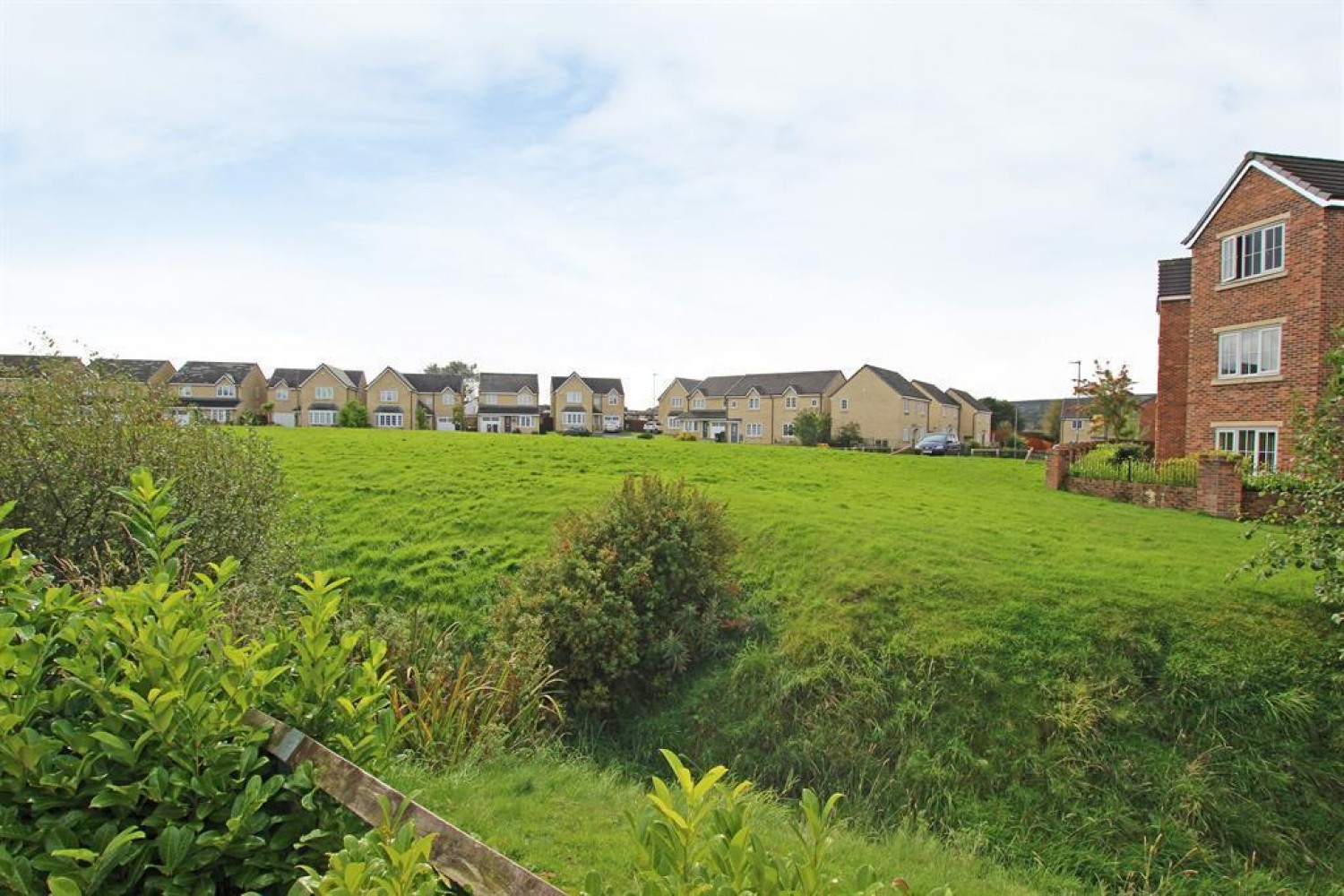 Westall Gardens, Darwen, BB3 3FN