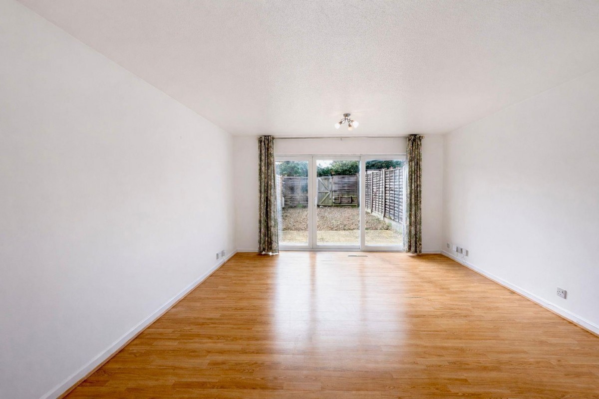 Handside Close, Worcester Park, Surrey, KT4