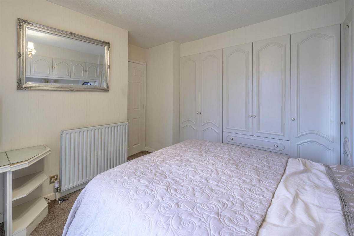 Francis Close, Kingswinford, DY6 7RW