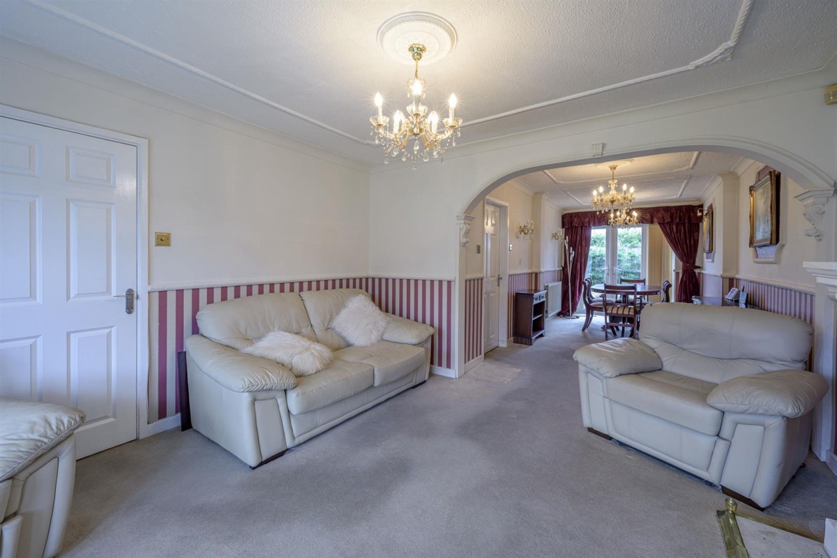 Francis Close, Kingswinford, DY6 7RW