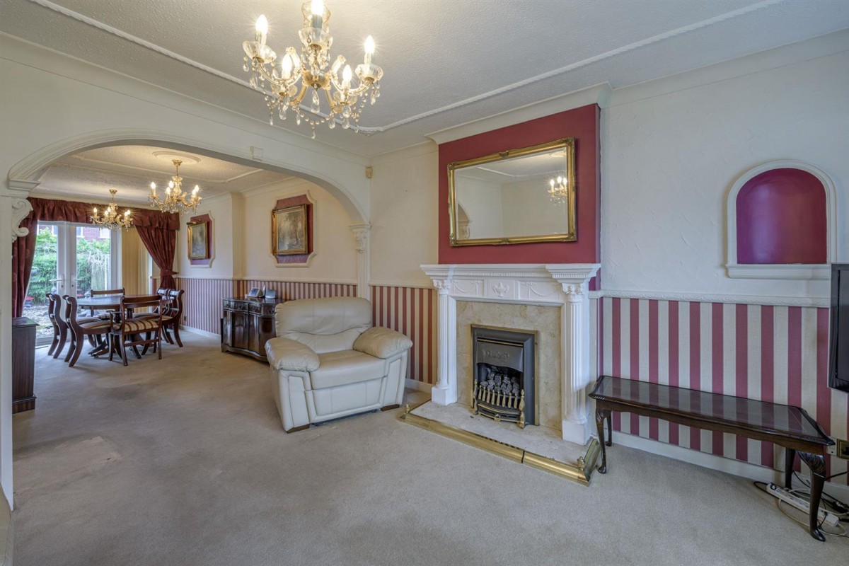 Francis Close, Kingswinford, DY6 7RW