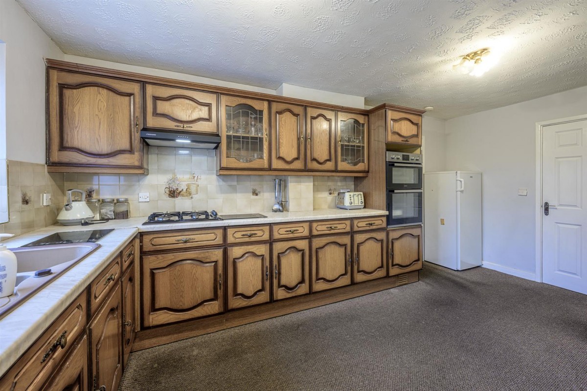 Francis Close, Kingswinford, DY6 7RW