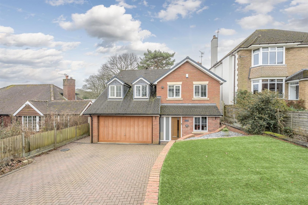 Chantry Road, Stourton, Stourbridge, DY7 6SA