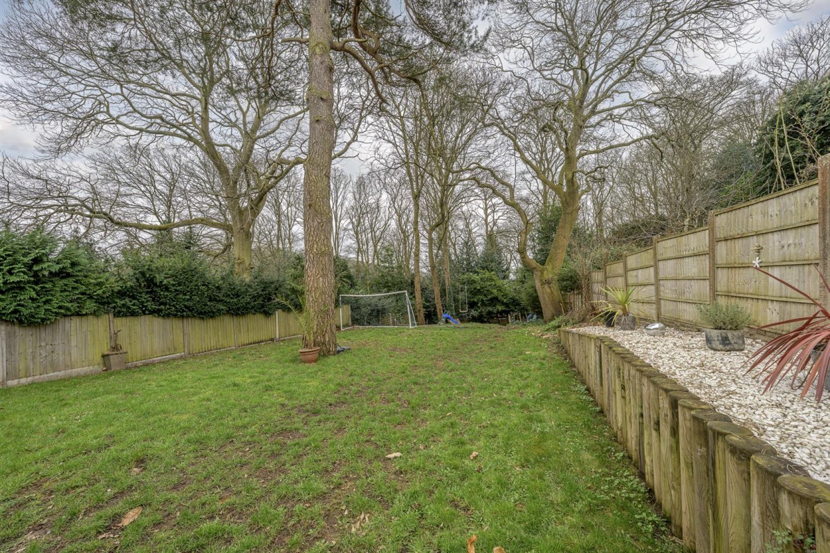 Chantry Road, Stourton, Stourbridge, DY7 6SA