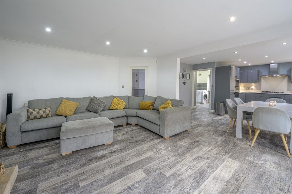 Chantry Road, Stourton, Stourbridge, DY7 6SA