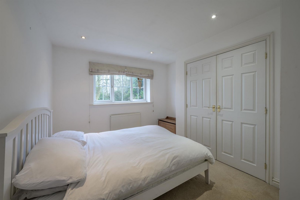 Chantry Road, Stourton, Stourbridge, DY7 6SA