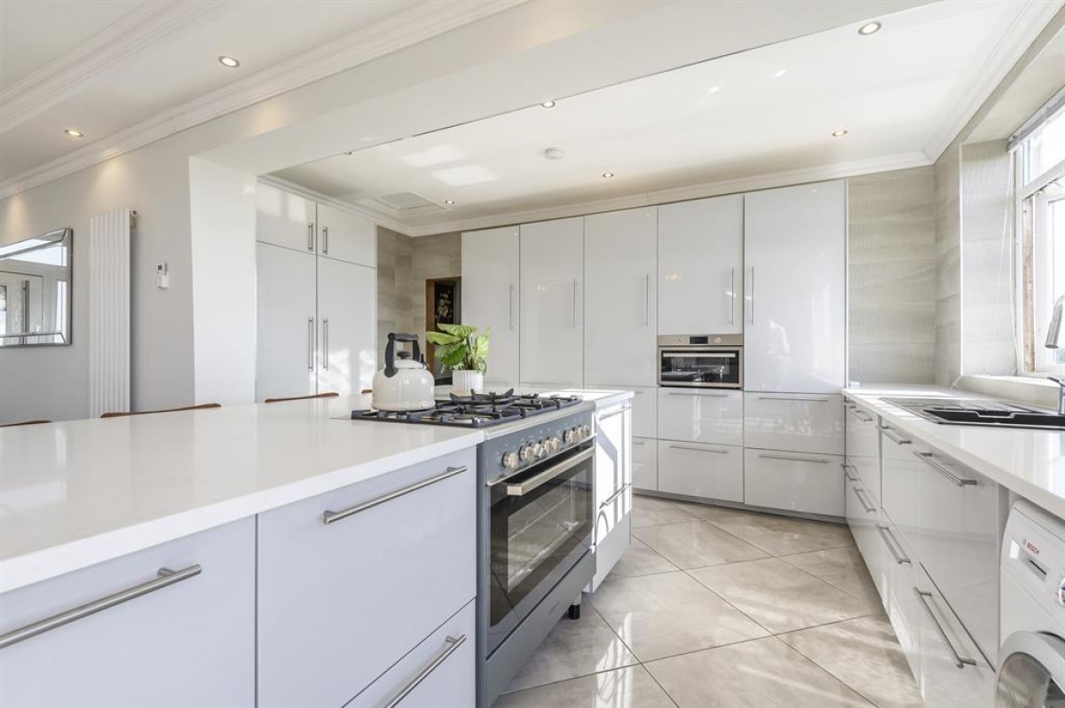 Cuxton Road, Rochester, ME2 2NJ