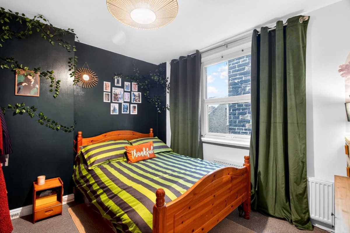 Flat 2 23 Dragon Parade, Harrogate