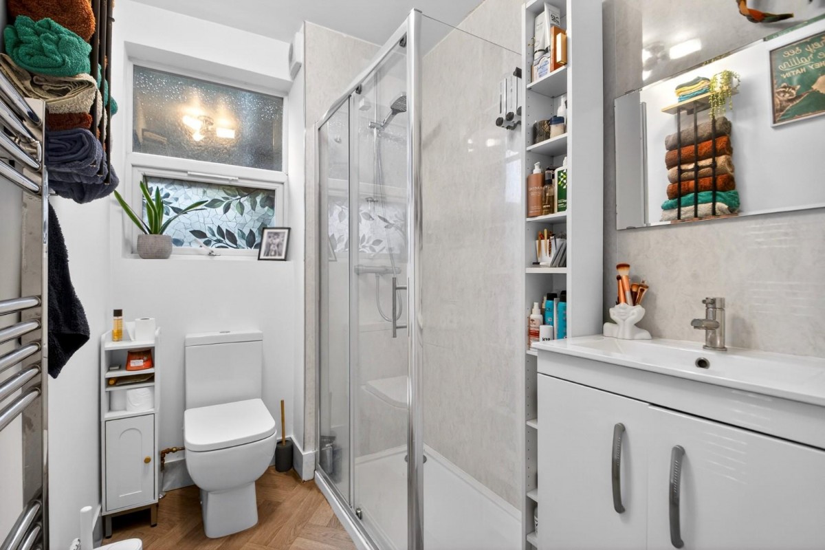 Flat 2 23 Dragon Parade, Harrogate