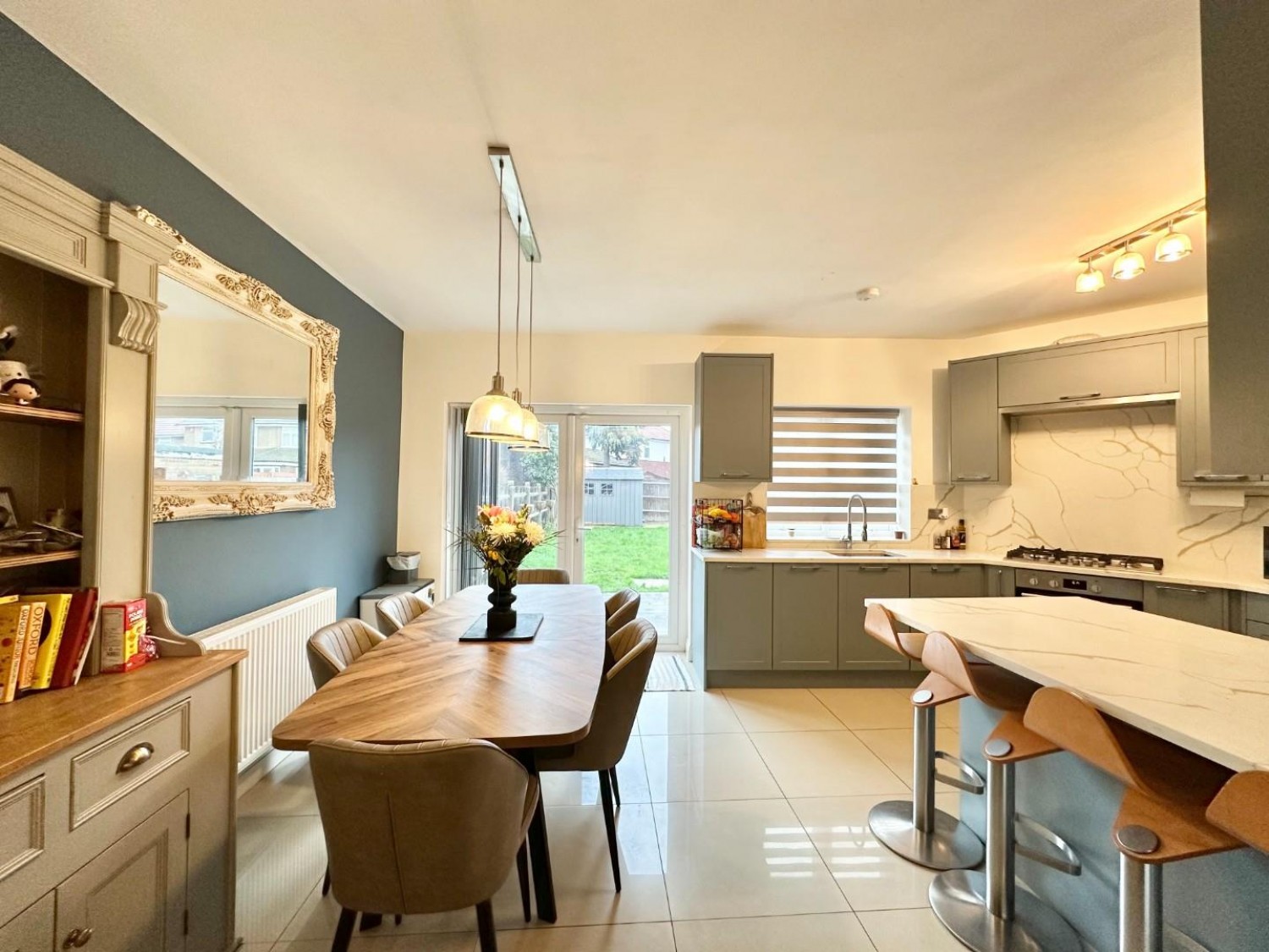 Fairdale Gardens, Hayes