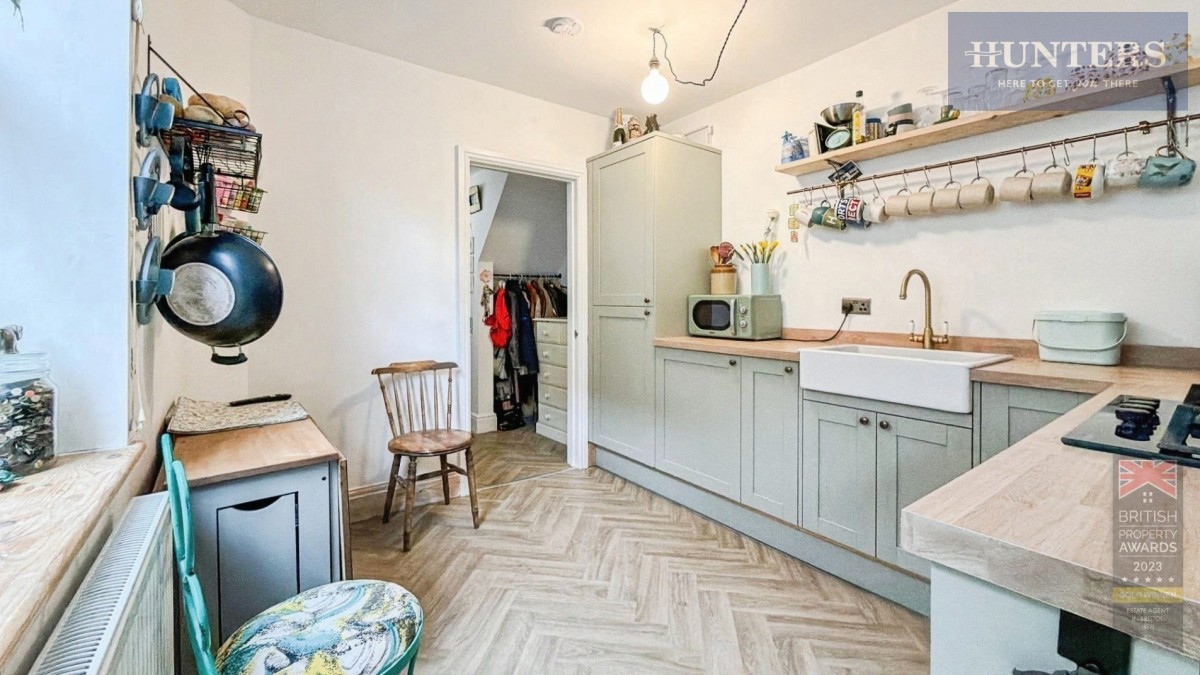 St Johns Lane, Bedminster, BS3 5AU