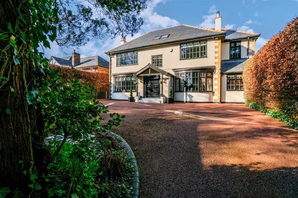 Leigh Road, Worsley, Manchester