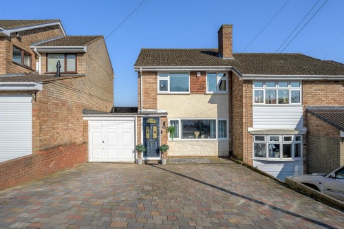 Woodstock Drive, Stourbridge, DY8 5HY