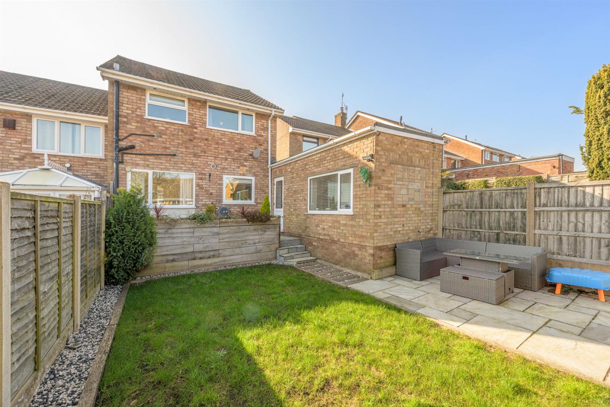 Woodstock Drive, Stourbridge, DY8 5HY