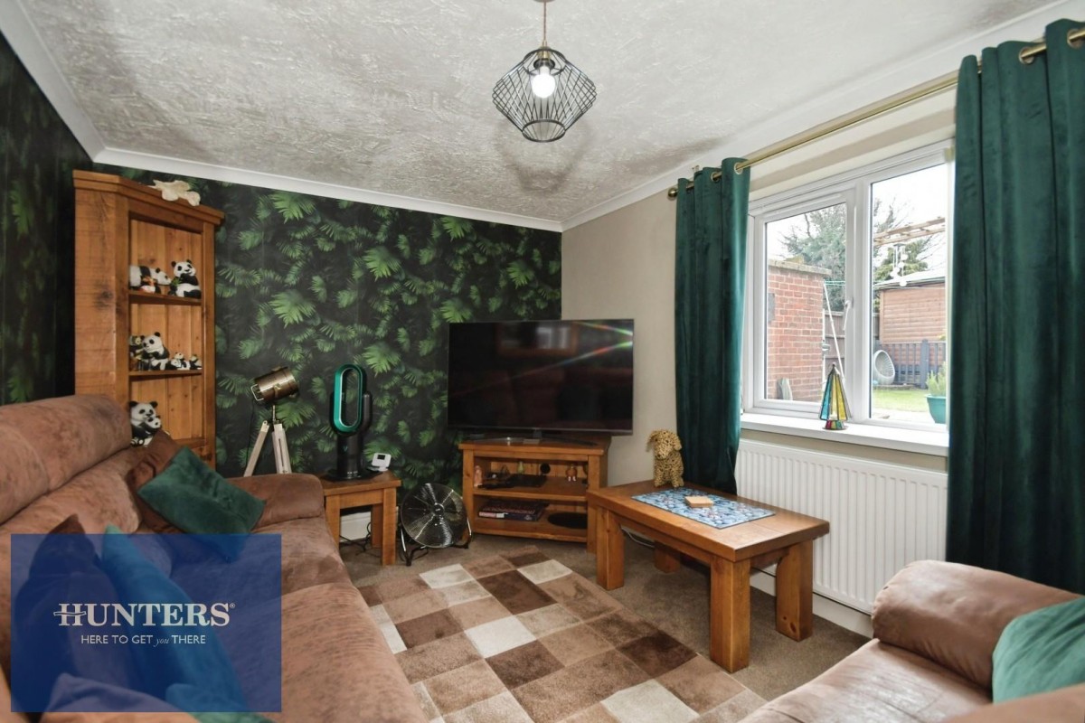 Summerfield Crescent, Brimington, Chesterfield, S43 1EZ