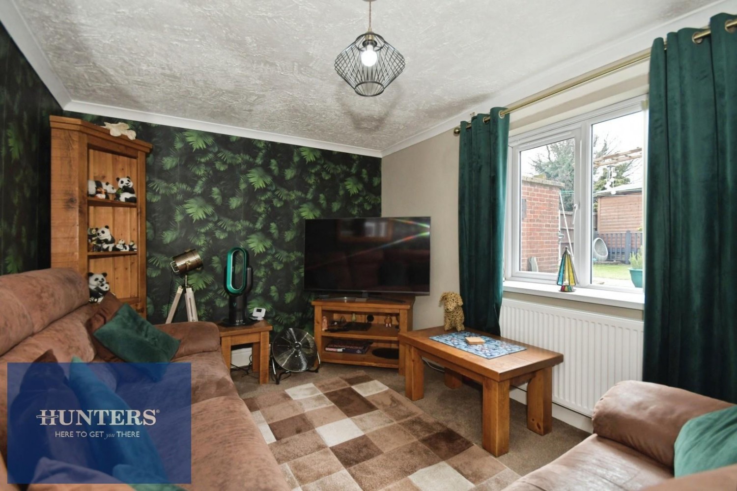 2 bedroom House for sale in Summerfield Crescent, Brimington, Chesterfield, S43 1EZ