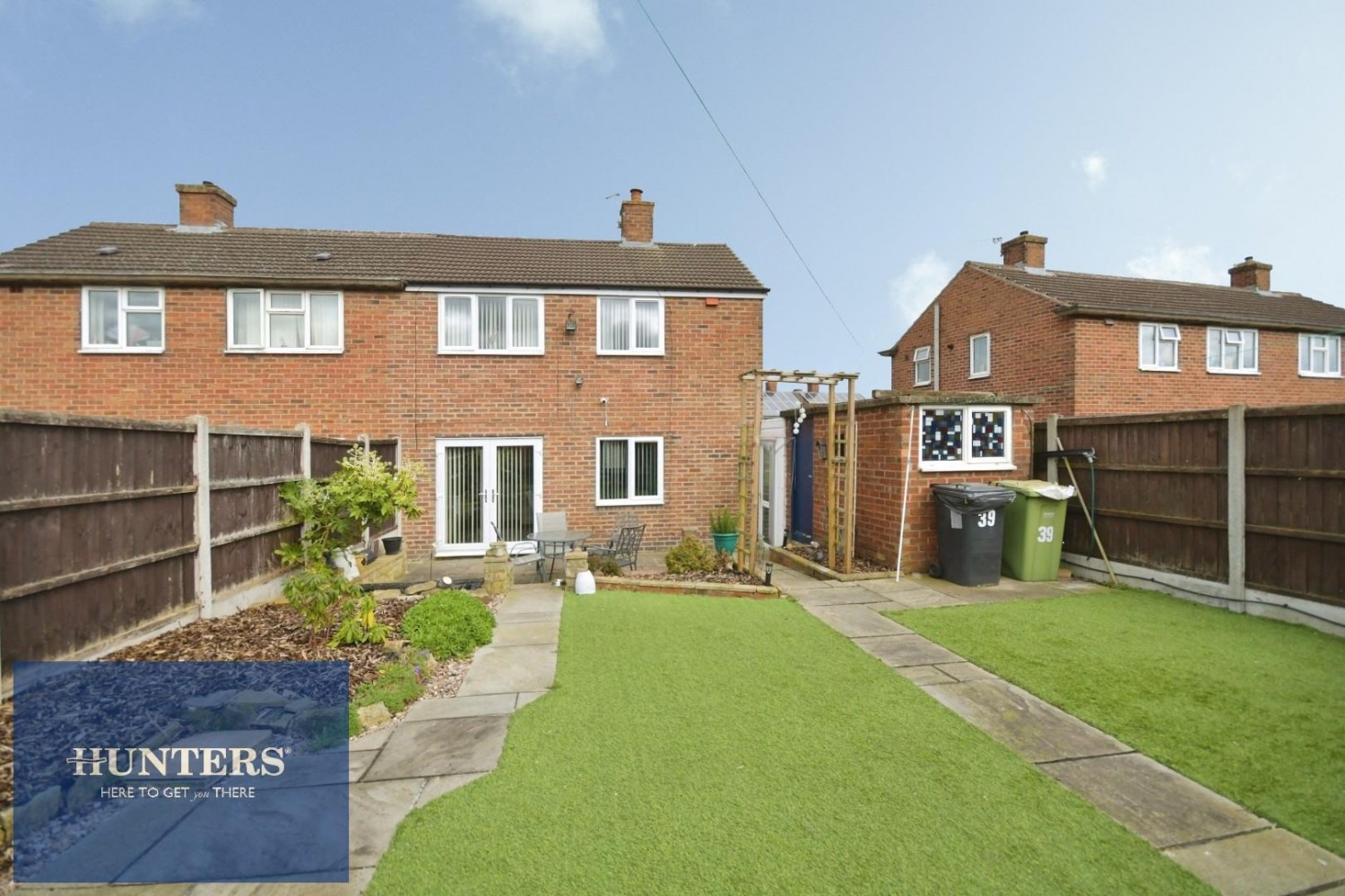 2 bedroom House for sale in Summerfield Crescent, Brimington, Chesterfield, S43 1EZ