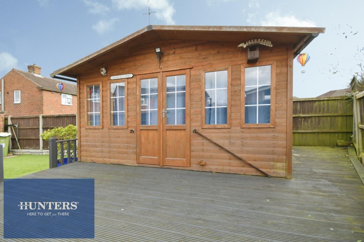 Summerfield Crescent, Brimington, Chesterfield, S43 1EZ