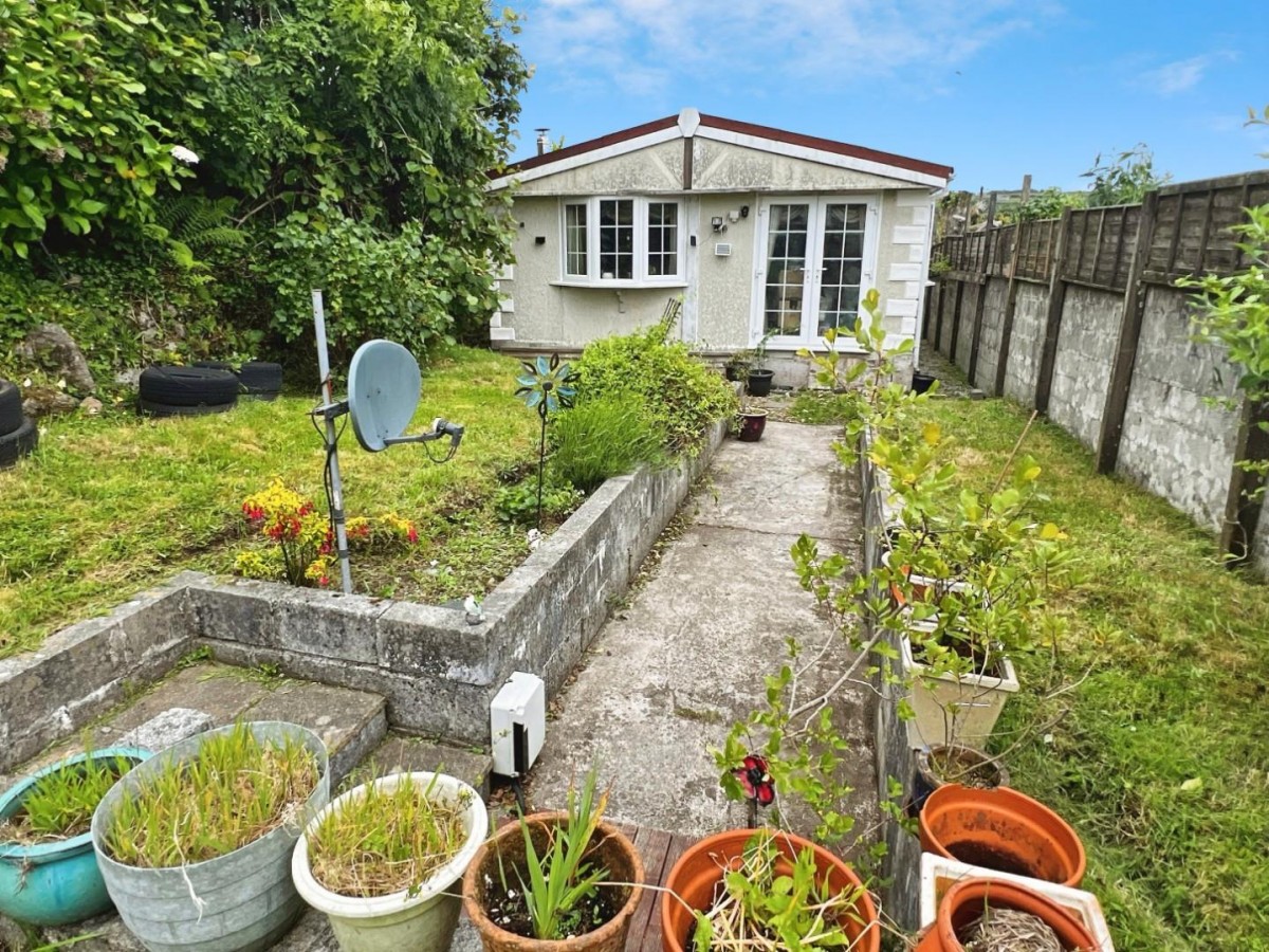 Fantastic Building Plot, Carnkie