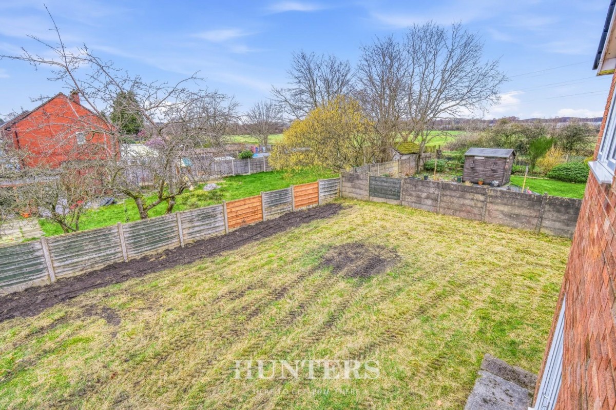 Arnold Drive, Middleton, M24