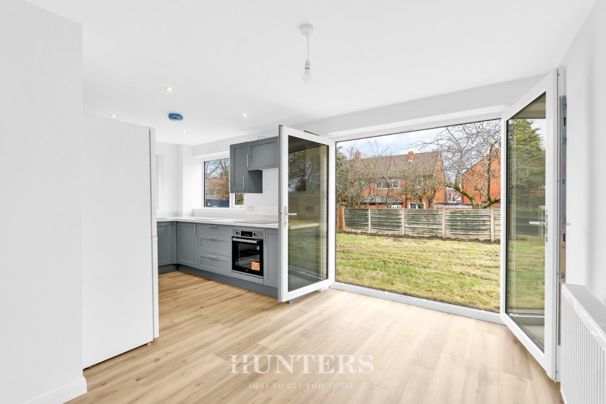 Arnold Drive, Middleton, M24