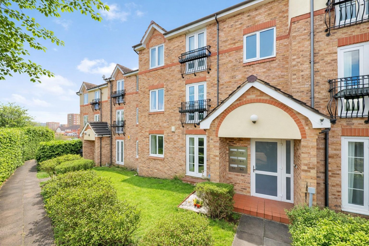 Swinnow Close, Leeds