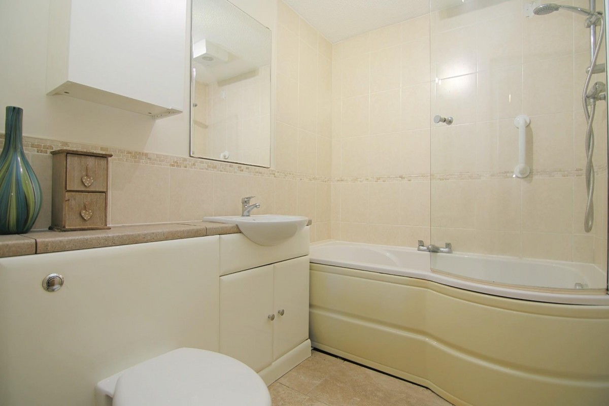 Swinnow Close, Leeds